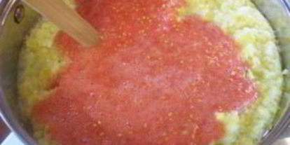 Шаг 2: кабачковой икры в банки