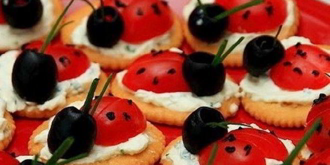 Рецепт канапе божья коровка с маслинами