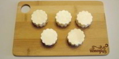 Шаг 6: канапе обезьянки на шпажках