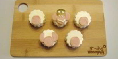 Шаг 7: канапе обезьянки на шпажках