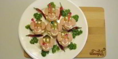 Шаг 9: канапе обезьянки на шпажках