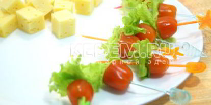 Шаг 2: канапе рождественский венок