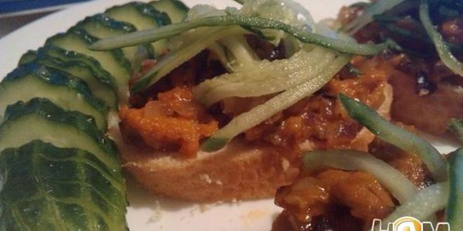 Рецепт канапе с икрой морского ежа