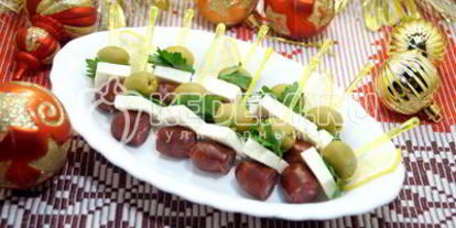 Шаг 5: канапе с копчеными колбасками