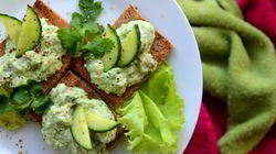 Рецепт Канапе с сельдью и свежим огурцом