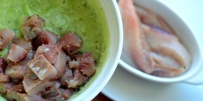 Шаг 3: канапе с сельдью и свежим огурцом