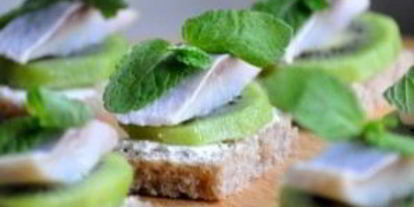 Шаг 4: канапе с сельдью