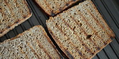 Шаг 2: канапе сельдь без шубы