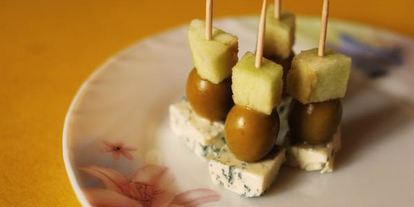 Шаг 4: канапе яблочко блю