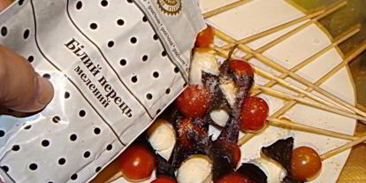 Шаг 5: канапе закуска из помидоров черри и сыра