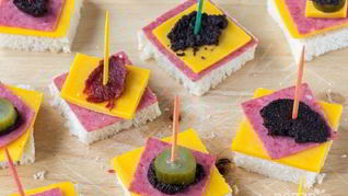 Рецепт Простых канапе на шпажках