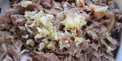 Шаг 2: холодца с курицей и свининой