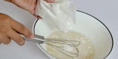 Шаг 2: луковых колец в пивном кляре