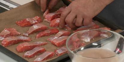 Шаг 1: маринованной форели с луком