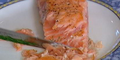 Шаг 7: фриттаты с семгой, красным луком и сливочным сыром