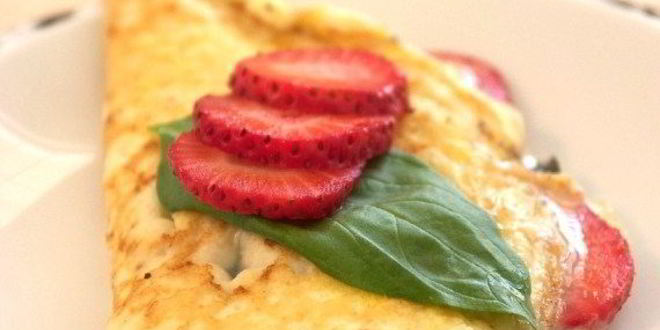 Рецепт омлета с клубникой