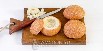 Шаг 4: омлета с колбасоя в булочке