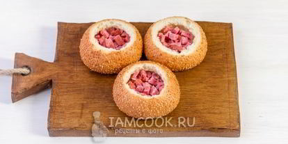 Шаг 6: омлета с колбасоя в булочке