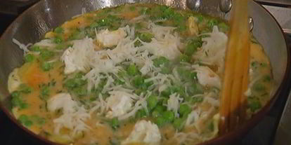 Шаг 9: омлета с зеленым горошком, картофелем и сыром