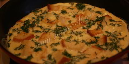 Шаг 8: пышного омлета с гренками