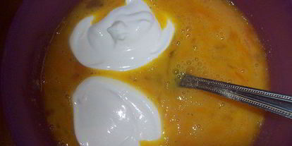 Шаг 4: сметанного омлета с грибами