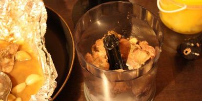 Шаг 1: паштета из куриной печени под пикантным мармеладом