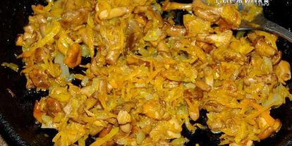 Шаг 3: паштета из куриной печени с лисичками