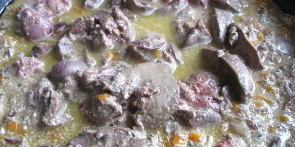 Шаг 3: паштета из куриной печени в ежевичном желе