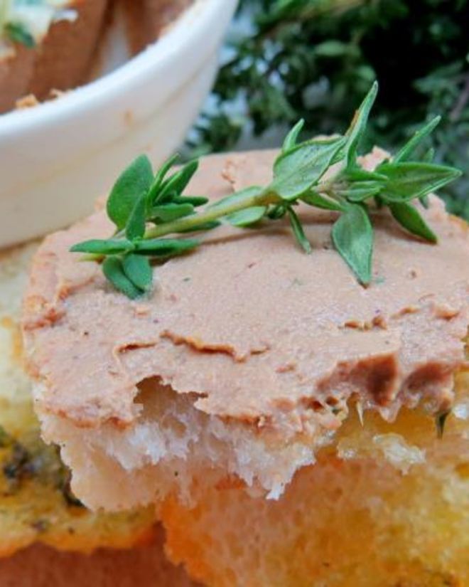 Рецепт паштета из куриный печени с тимьяном