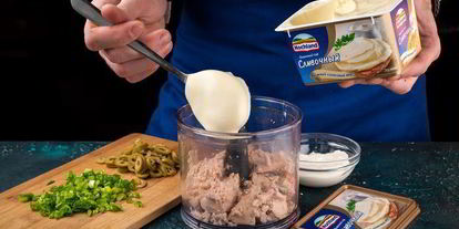 Шаг 3: паштета с плавленым сыром