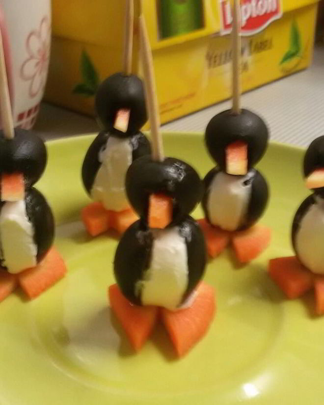 Рецепт пингвинов из маслин, фаршированные мягким сыром