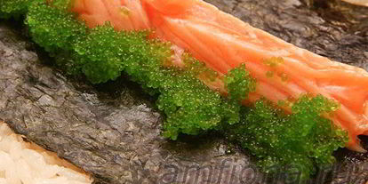 Шаг 4: ролла в стружке тунца бонито