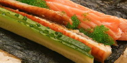 Шаг 6: ролла в стружке тунца бонито