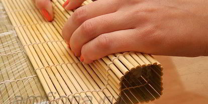 Шаг 9: ролла в стружке тунца бонито