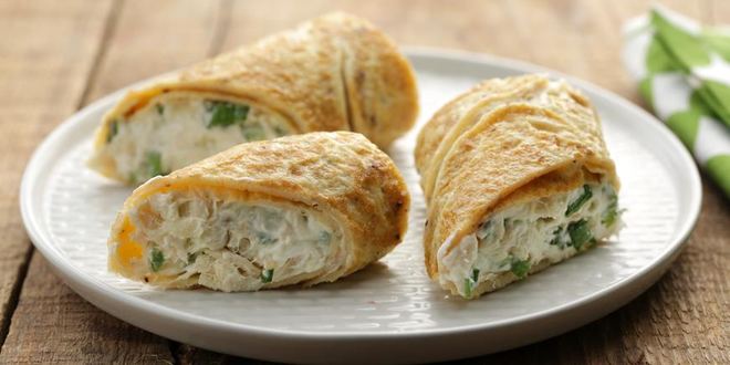 Рецепт Роллов из омлета с омулем горячего копчения