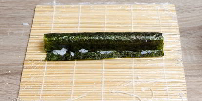 Шаг 2: роллов с авокадо авокадо маки