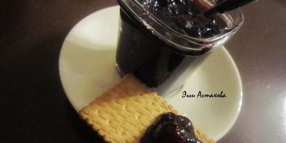 Шаг 20: сладких блинных роллов три вкуса с соусами