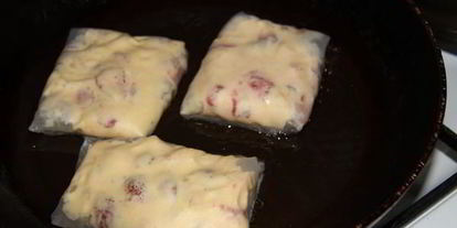 Шаг 6: спринг-роллы с творогом, клубникой и бананом