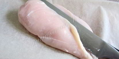 Шаг 2: куриных рулетиков с брынзой и шпинатом