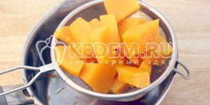 Шаг 6: рулета для зомби с тыквой