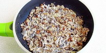 Шаг 6: рулета из курицы и грибов в слоеном тесте