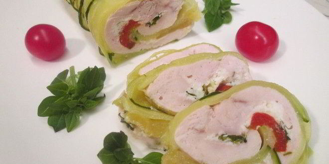 Рецепт рулета из курицы в цукини