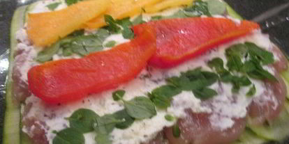 Шаг 5: рулета из курицы в цукини