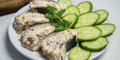 Шаг 10: рулета из сельди с яйцом