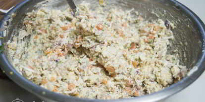 Шаг 6: рулета из сельди с яйцом