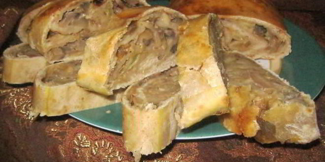 Рецепт рулета с начинкой из баклажанов и грибов