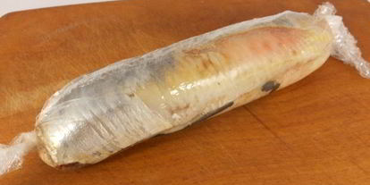 Шаг 4: рулетиков из сельди с плавленным сыром