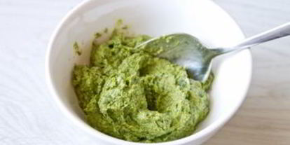 Шаг 2: рулетиков из сибаса с песто