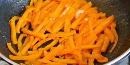 Шаг 6: рулетиков из сибаса с песто