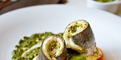 Шаг 8: рулетиков из сибаса с песто